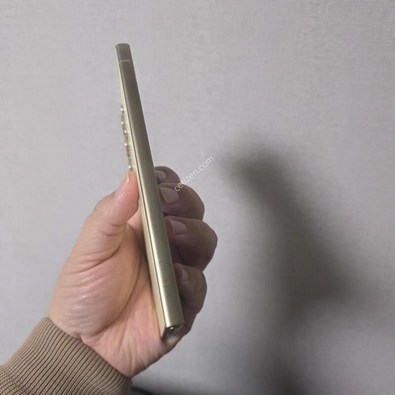 ������ S24��Ʈ�� ƼŸ�� ���ο� 256�Ⱑ SS�� �Ⱦƿ�~