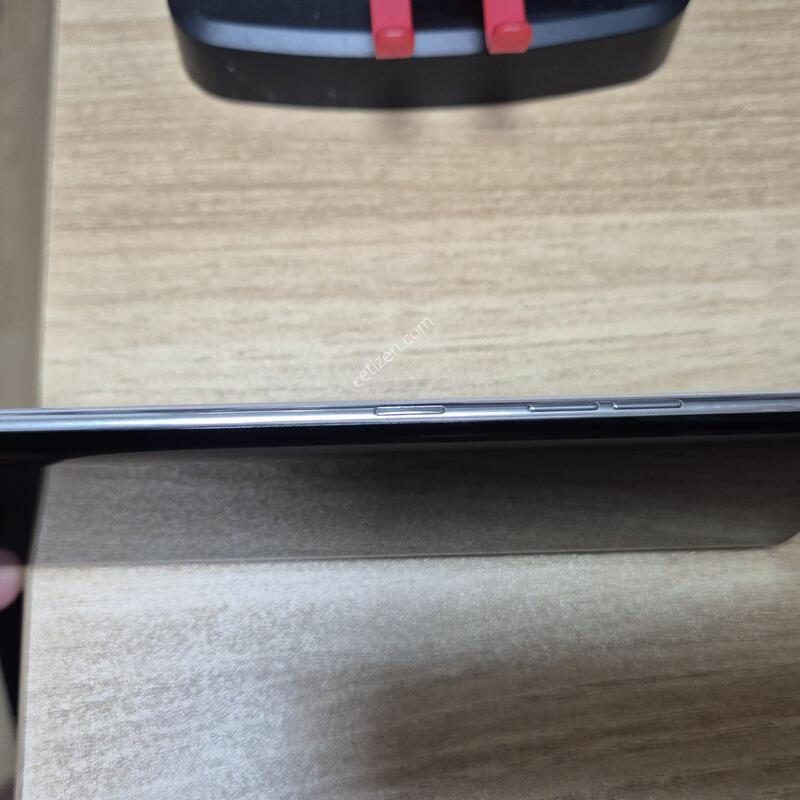 LG VELVET ���ζ� ȭ��Ʈ �Ǹ��մϴ�.