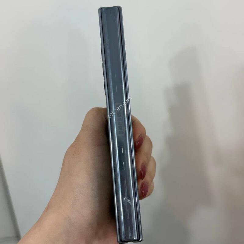 ���ܻ�)������Z����4 �׷��� 256GB Y1655