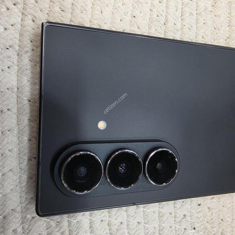 ������ ����7 ���� 256GB �Ǹ��մϴ�.