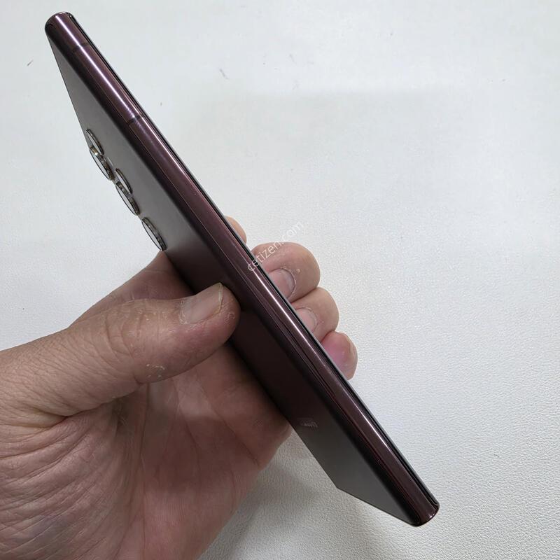 ������ S22��Ʈ�� ���� ���ܻ�