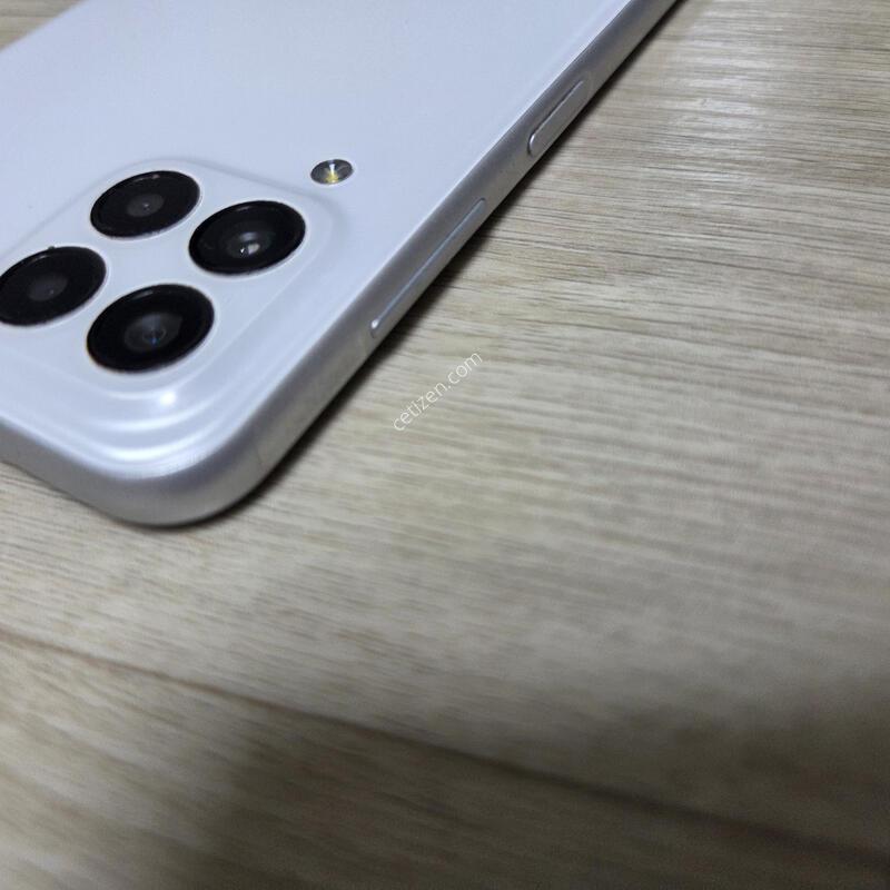 ������ M33 (SM-M336) / �޸� ��� ���� / �������