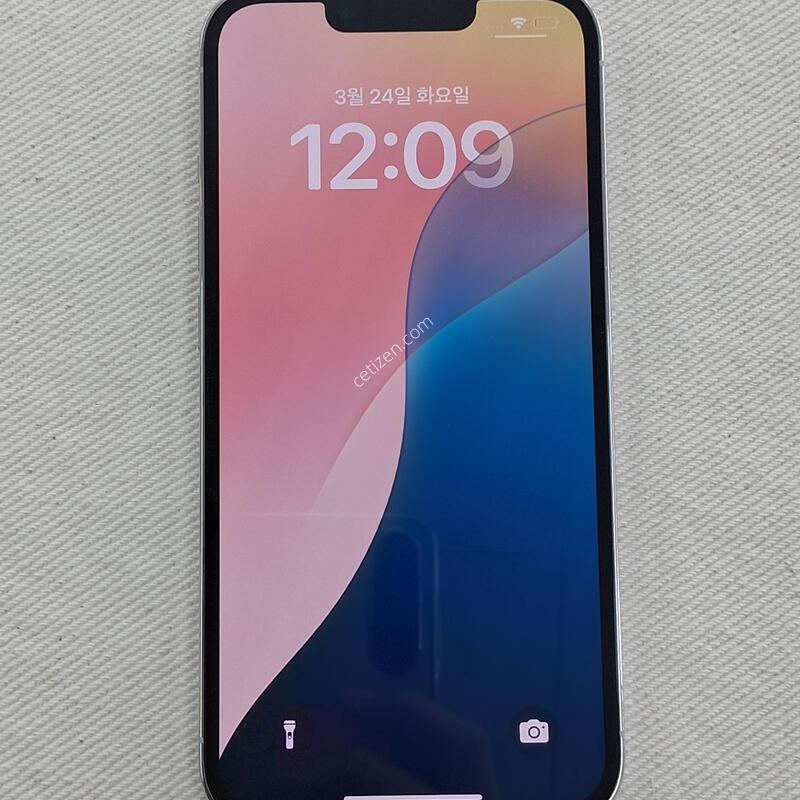 ������13���� 128GB ȭ��Ʈ