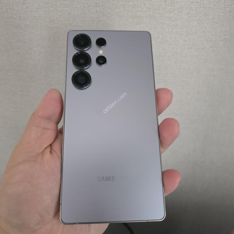 ������ S25��Ʈ�� ƼŸ�� �ǹ����� 256�Ⱑ SS�� �Ⱦƿ�~