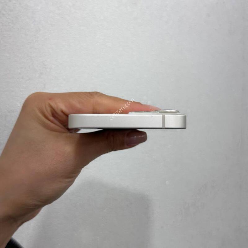 ������13�̴� ��Ÿ����Ʈ 128GB/83% Y1663