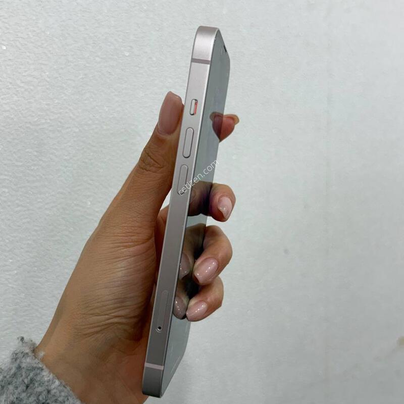 A��)������13 ��Ÿ����Ʈ 256GB/76% Y1676