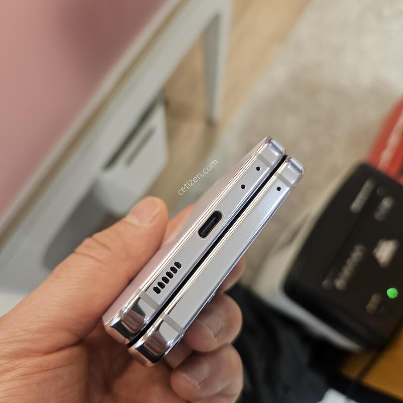 Z�ø�5 512GB ��ũ ��� ���ܻ� �������� �˴ϴ�.