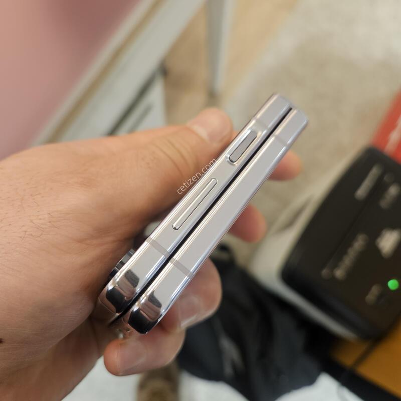 Z�ø�5 512GB ��ũ ��� ���ܻ� �������� �˴ϴ�.