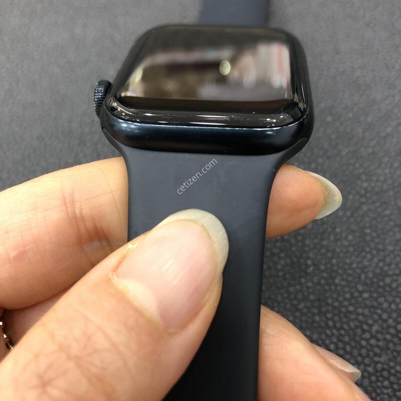 ���ÿ�ġSE 2���� 44mm �����ϰ� �Ǹ��մϴ�,���͸����� 80%