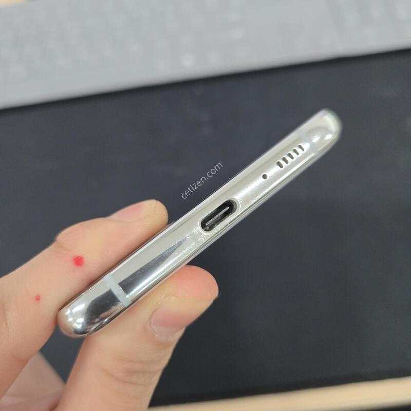 ������ A90 ȭ��Ʈ 128GB ƯAAA+ ���������� ��Ư��