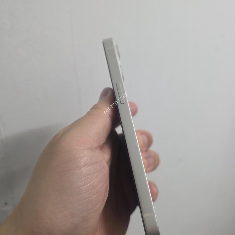 ������ 13 256GB ȭ��Ʈ  A�� ���͸�����80����  ����Ż� ������� Ȯ���⺯ ����!�׼��縮 ����