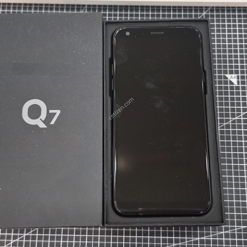 ���� Q7 (����)