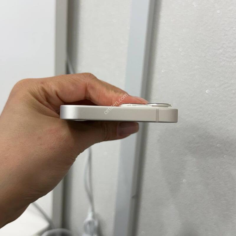 A��)������13�̴� ��Ÿ����Ʈ 128GB/88% Y1688