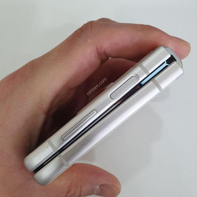 �������ø�3 256G ���ܻ� �߰��� �����