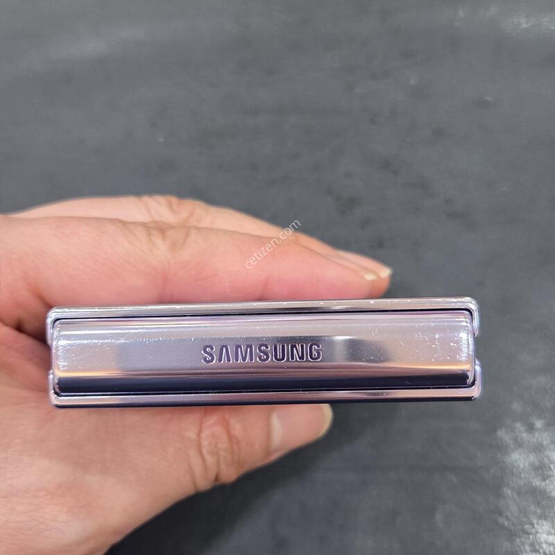 �ø�4 ���� 256GB �Ǹ��մϴ�.