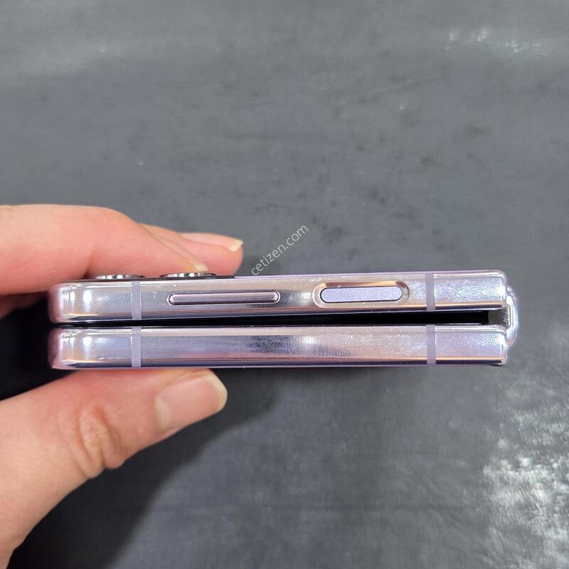 �ø�4 ���� 256GB �Ǹ��մϴ�.