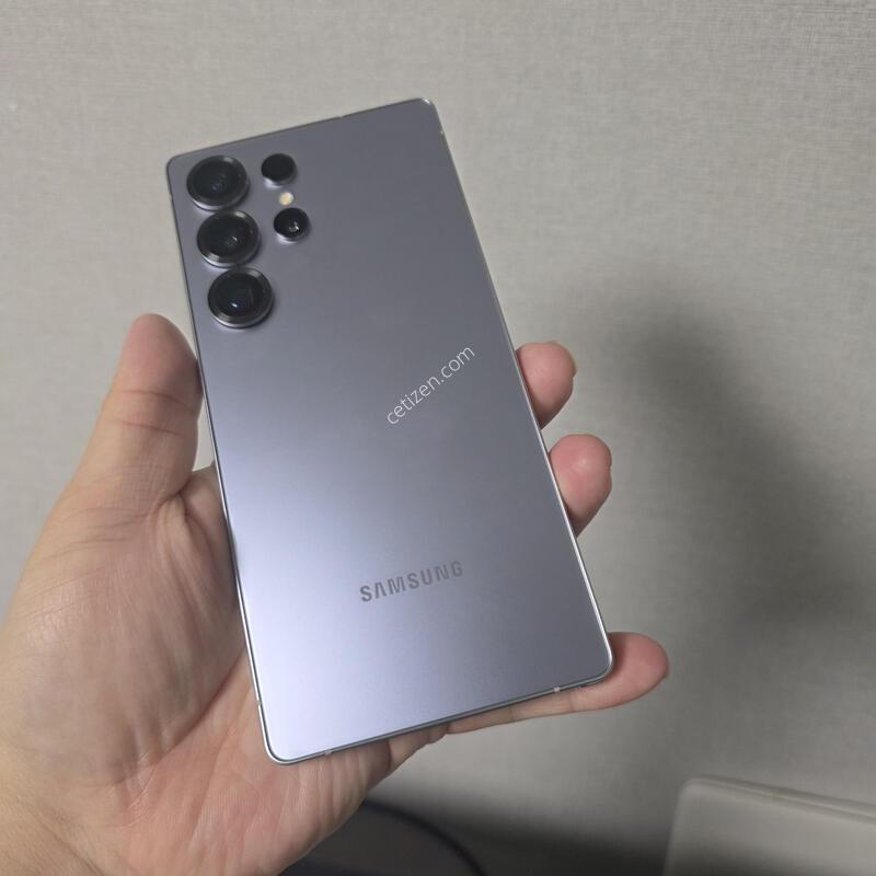 ������ S25��Ʈ�� ƼŸ�� �ǹ����� 256�Ⱑ SS�� �Ⱦƿ�~