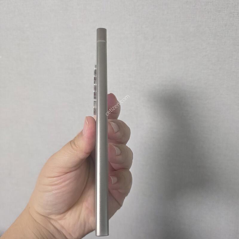 ������ S24��Ʈ�� ƼŸ�� �׷��� 256�Ⱑ SS�� �Ⱦƿ�~