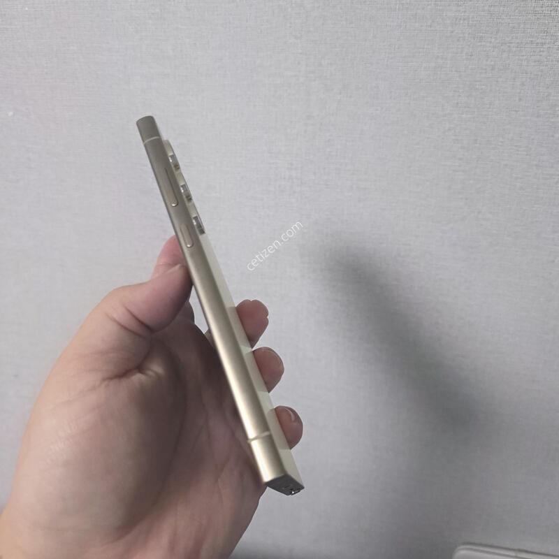 ������ S24��Ʈ�� ƼŸ�� ���ο� 256�Ⱑ SS�� �Ⱦƿ�~