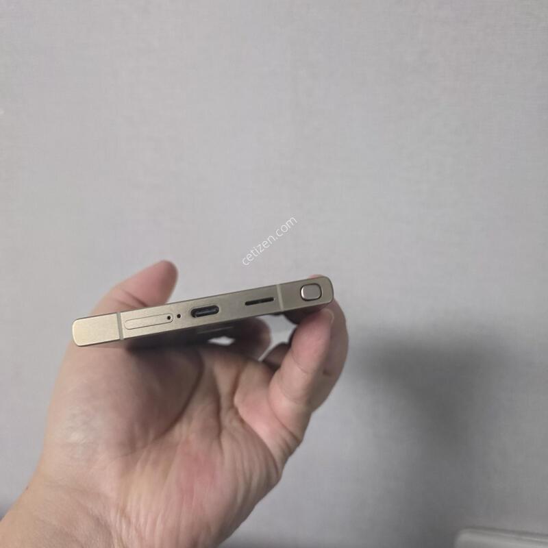 ������ S24��Ʈ�� ƼŸ�� ���ο� 256�Ⱑ SS�� �Ⱦƿ�~