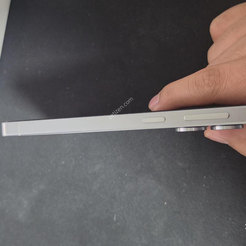 ������ S25 ��Ʈ�� 512G Aa�� �Ǹ��մϴ�.