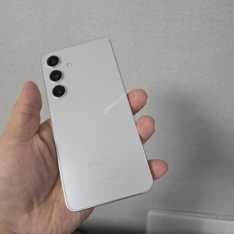 ������ S24 ���� �׷��� 256�Ⱑ SS�� �Ⱦƿ�~