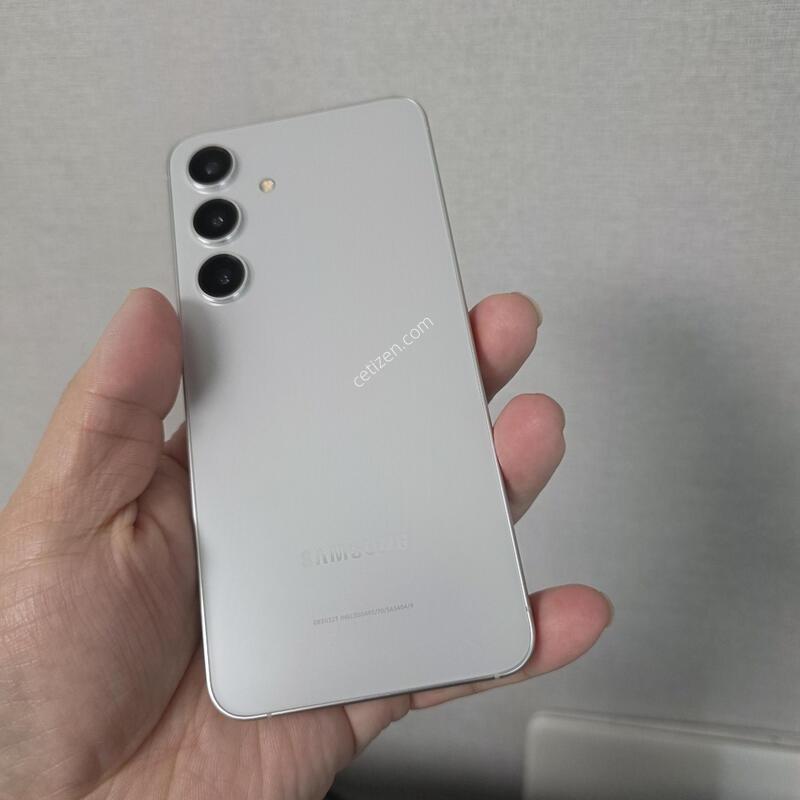 ������ S24 ���� �׷��� 256�Ⱑ SS�� �Ⱦƿ�~