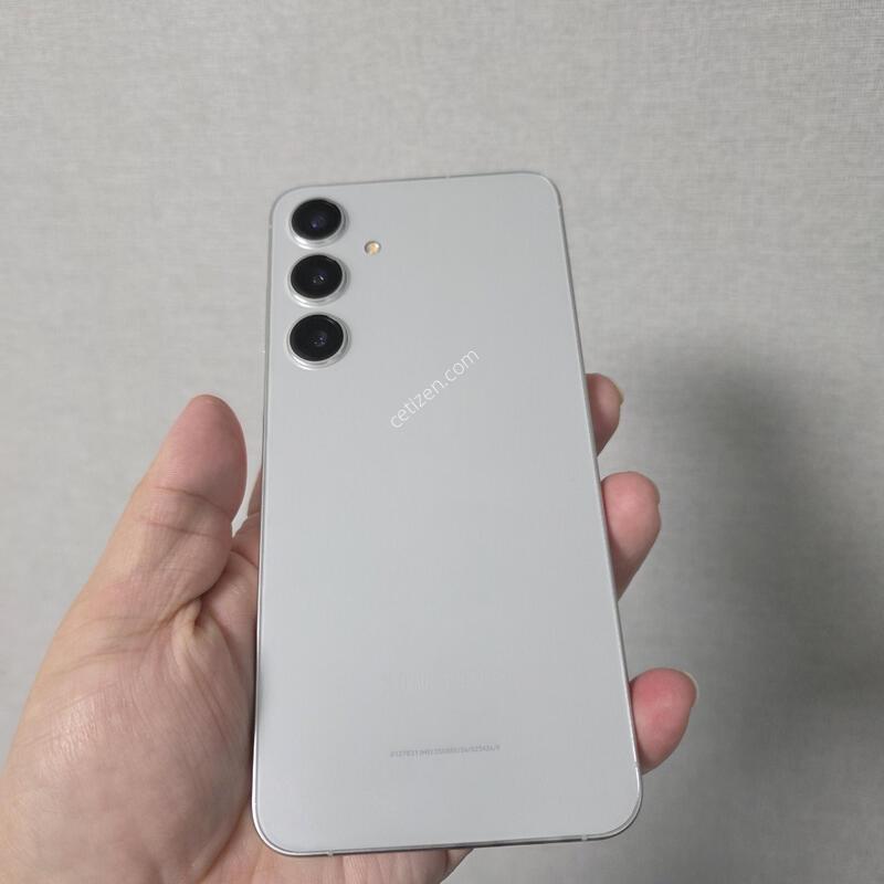 ������ S24�÷��� ���� �׷��� 256�Ⱑ SS�� �Ⱦƿ�~