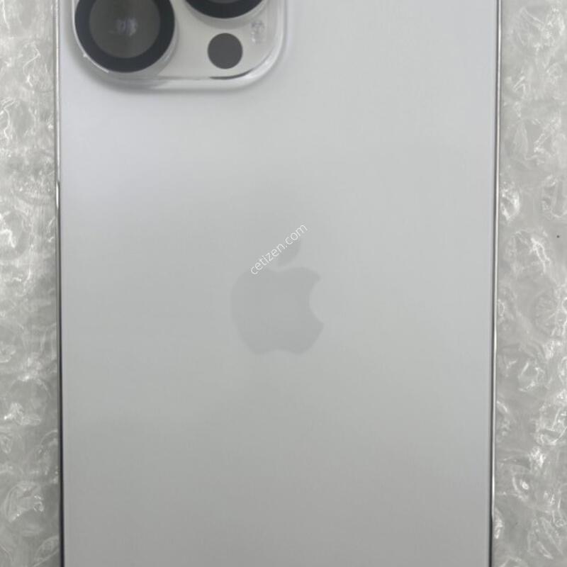 ������13���θƽ�  ȭ��Ʈ�ǹ� 256G AAA�� �Ǹ��մϴ�.