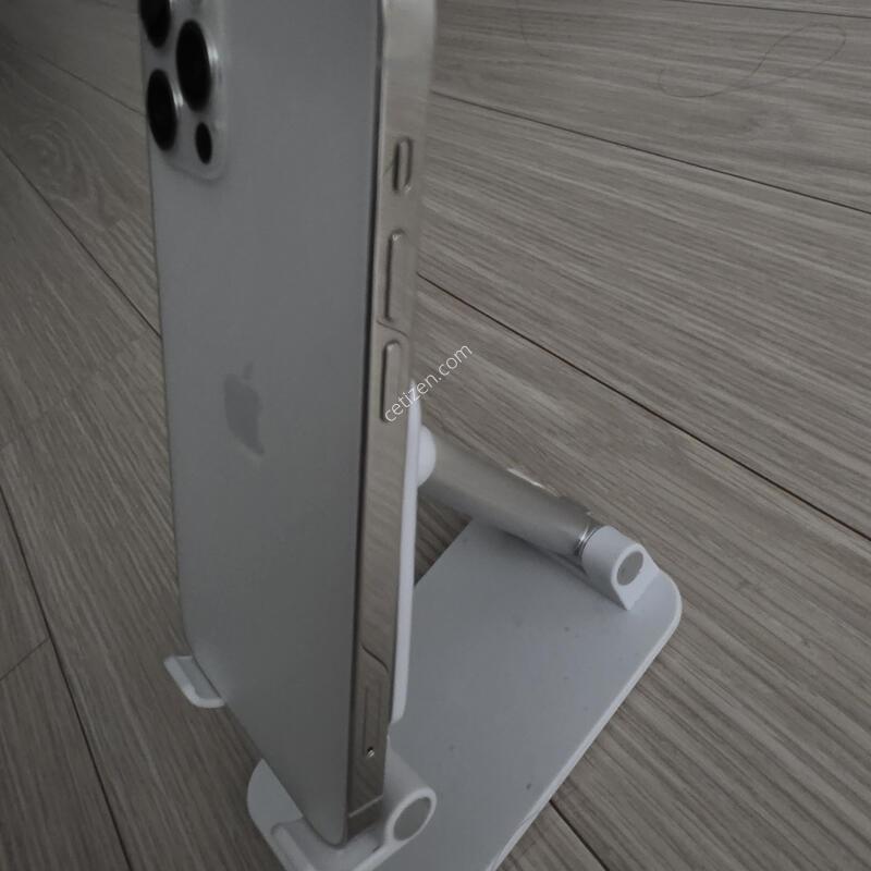 ������ 12 ���� �ǹ� ȭ��Ʈ 512GB Ǯ�ڽ�