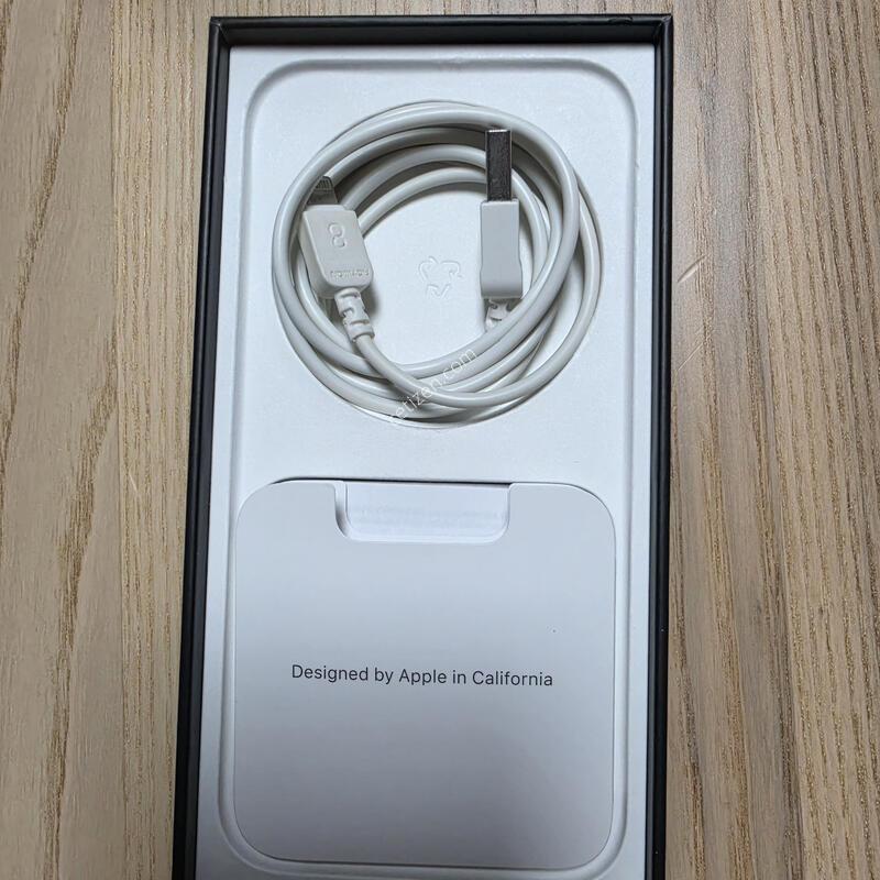 ������ 12 ���� �ǹ� ȭ��Ʈ 512GB Ǯ�ڽ�