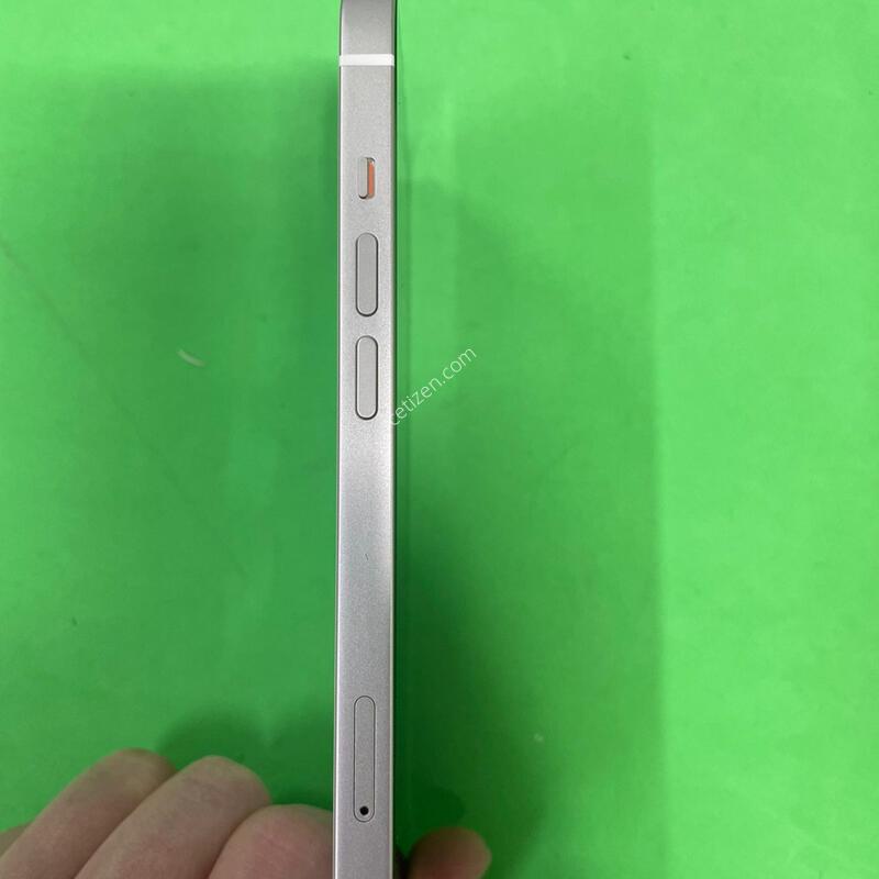 ������14 ��Ÿ����Ʈ 128�Ⱑ SS��(���͸�100%)�Դϴ�.