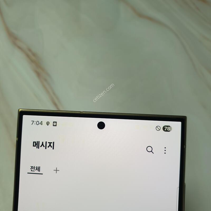 KT ������ S24��Ʈ�� ƼŸ�����ο� 512G A�� �Ǹ��մϴ�