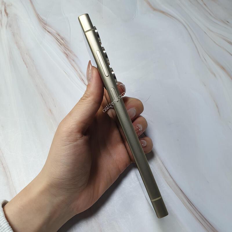 KT ������ S24��Ʈ�� ƼŸ�����ο� 512G A�� �Ǹ��մϴ�