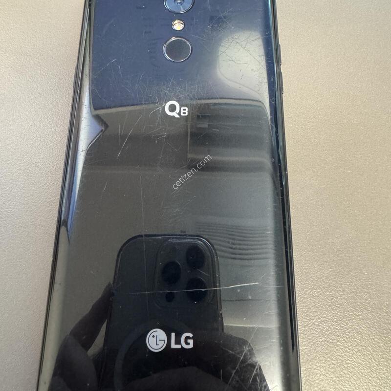 LG Q8 ����