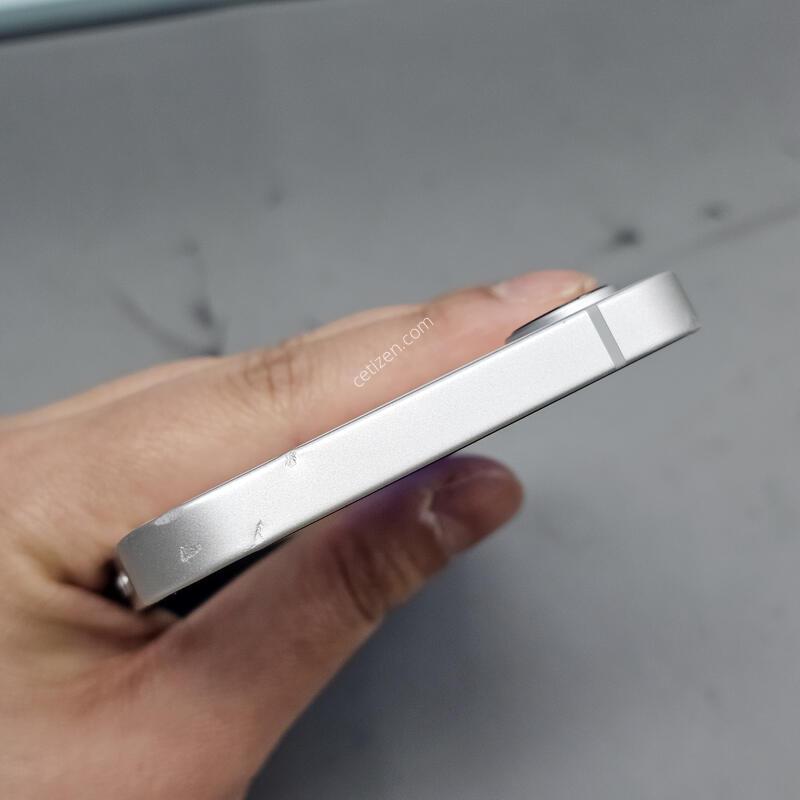 ���� ������16e 128GB ȭ��Ʈ ���͸�ȿ��97% A�� �������� ���ܻ� �߰��� ~!