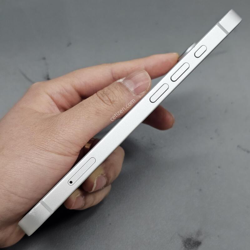 ���� ������16e 128GB ȭ��Ʈ ���͸�ȿ��97% A�� �������� ���ܻ� �߰��� ~!