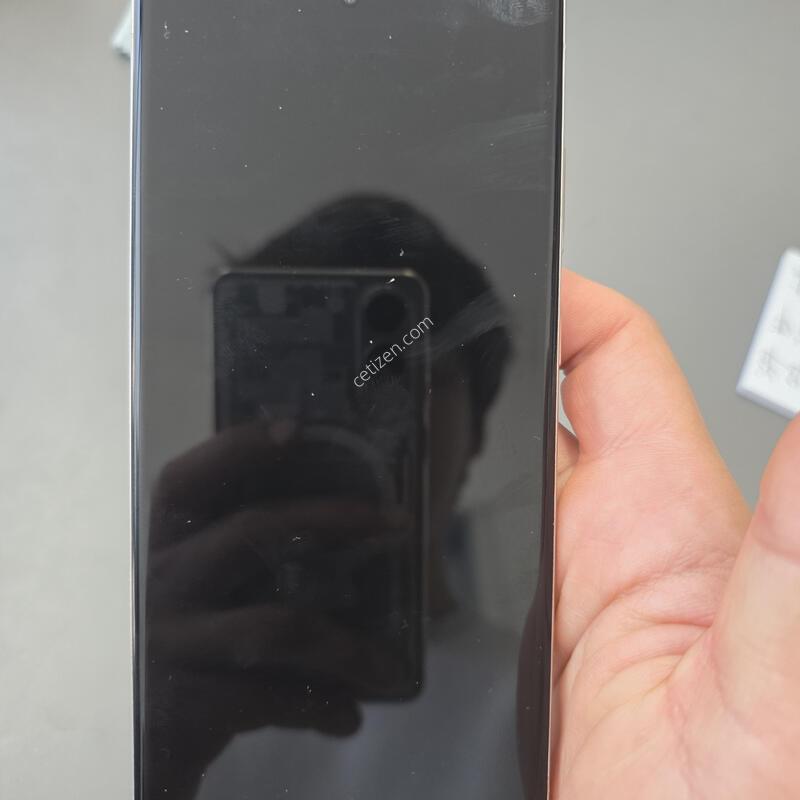 (5051)������s23��Ʈ�� 256 �Ǹ��մϴ�