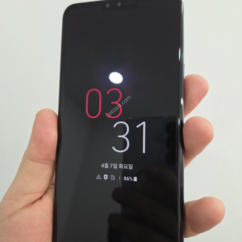 LG V40 128GB ����