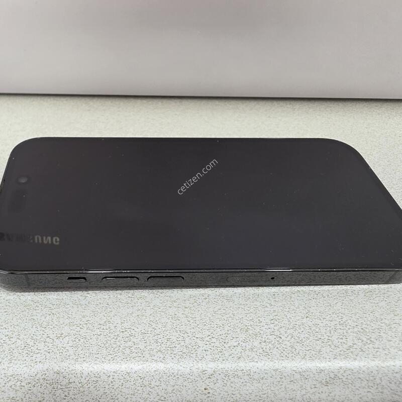 ������14���� 128GB �����̽����� �Ǹ��մϴ�.