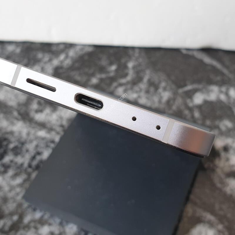 SK ������Z�ø�6 (F741N) �ǹ� 256�Ⱑ (0235070)