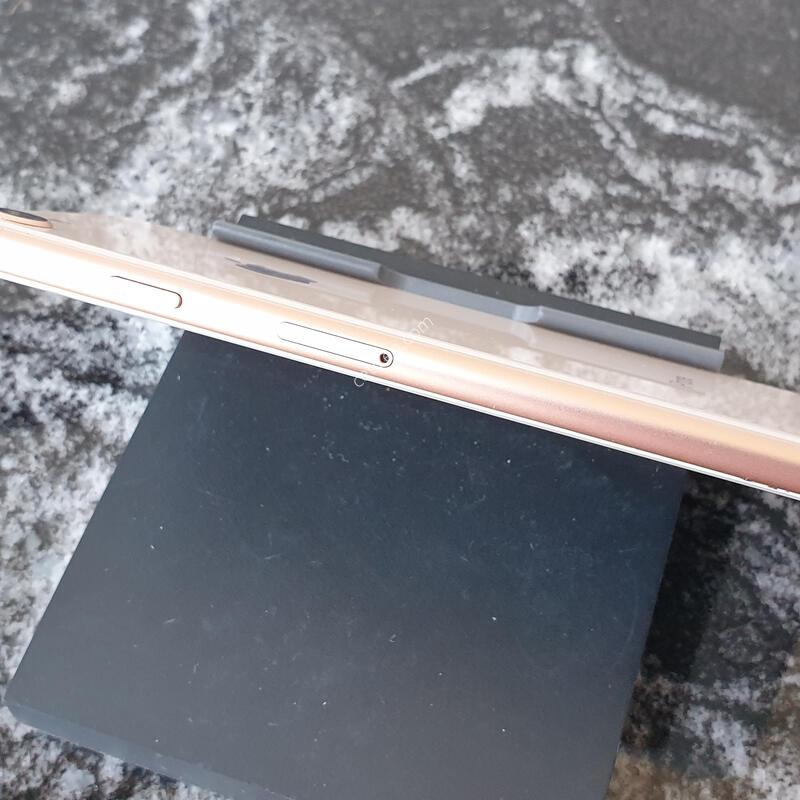 ������8 (A1905) ��ũ��� 64�Ⱑ