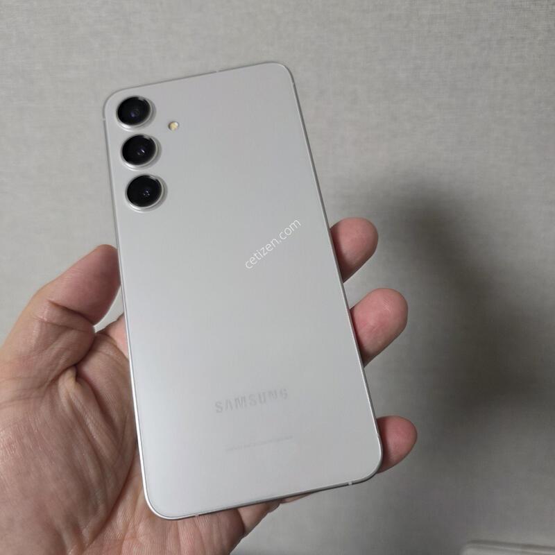 ������ S24�÷��� ���� �׷��� 256�Ⱑ SS�� �Ⱦƿ�~