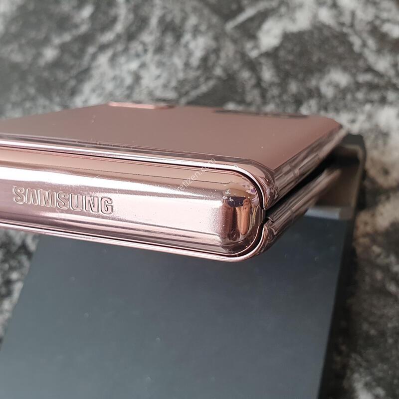 SK ������Z�ø� (F707N) ��ũ��� 256�Ⱑ (0147786)