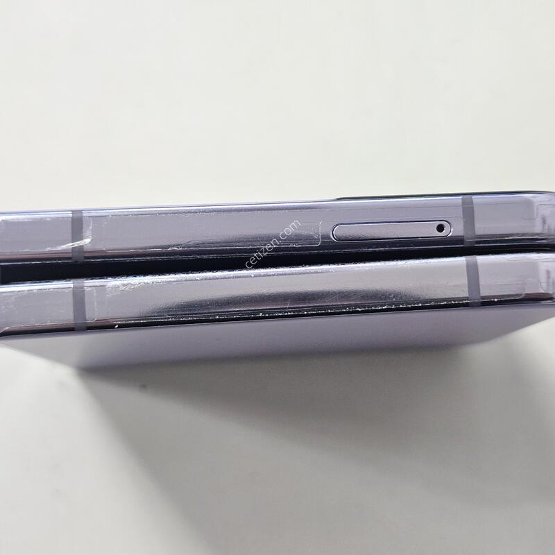 Z�ø�4 ����  256G    ���ξ��� ���͸� �׵θ� ��ü   SKT