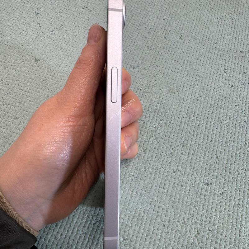 ������16e 128G(ȭ��Ʈ) ���͸�100%  �����Ⱓ ����  SS�� �Ǹ��մϴ�.