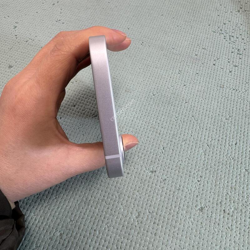 ������16e 128G(ȭ��Ʈ) ���͸�100%  �����Ⱓ ����  SS�� �Ǹ��մϴ�.