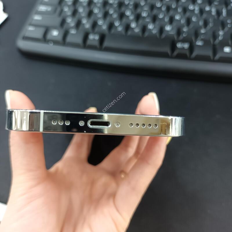 ������14���� / ȭ��Ʈ/ 128G/ ���͸�85%