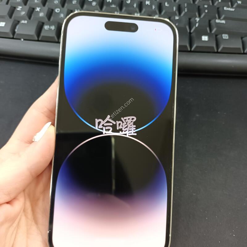 ������14���� / ȭ��Ʈ/ 128G/ ���͸�85%