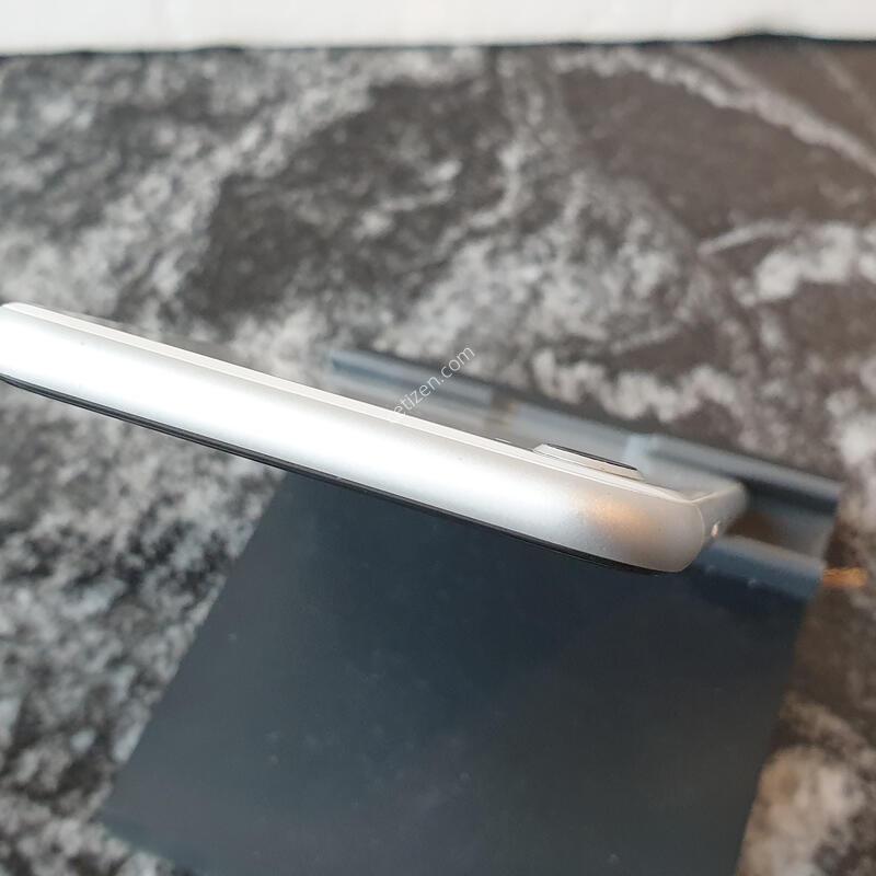 ������SE2 (A2296) ȭ��Ʈ 64�Ⱑ